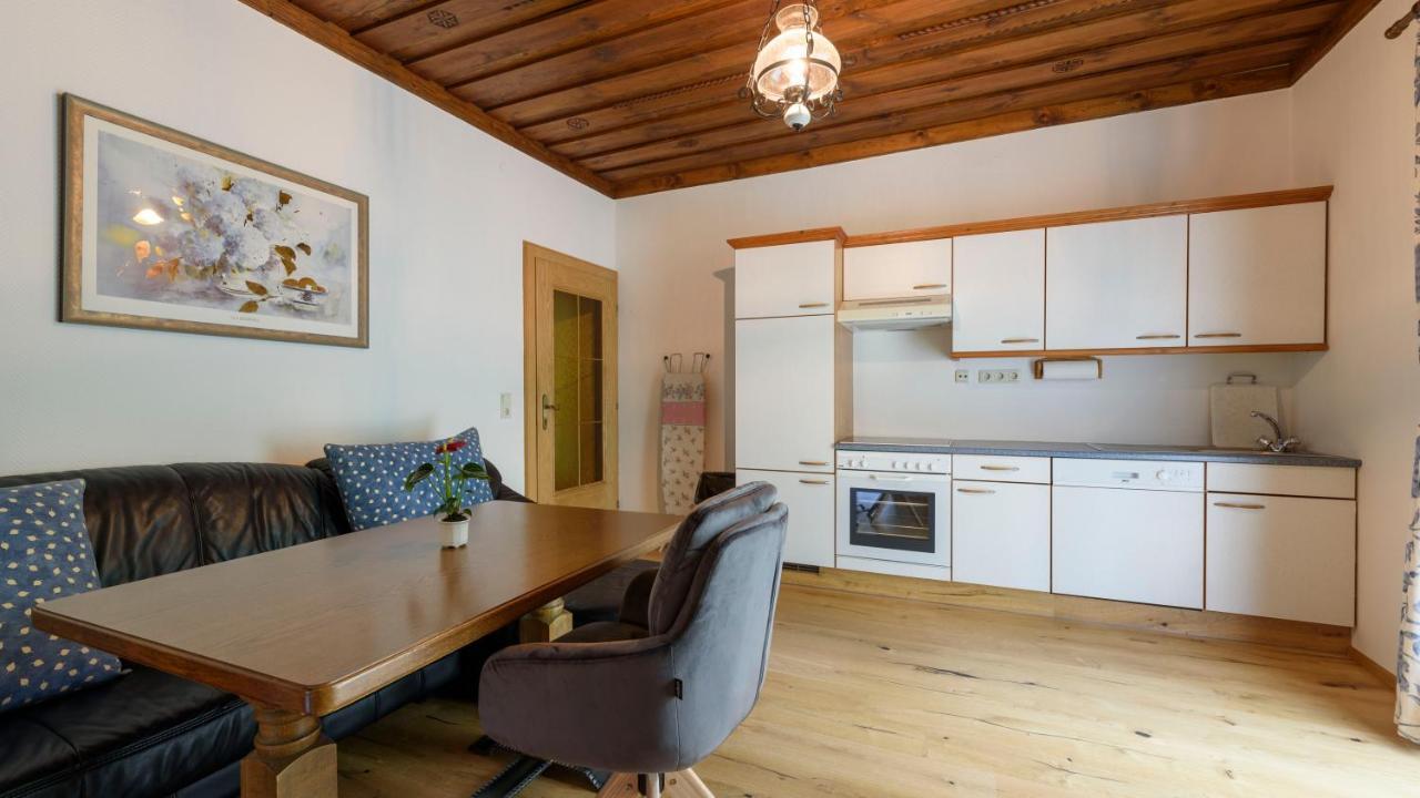 Hotel Landhaus Ausswinkl Russbach am Pass Gschütt Buitenkant foto