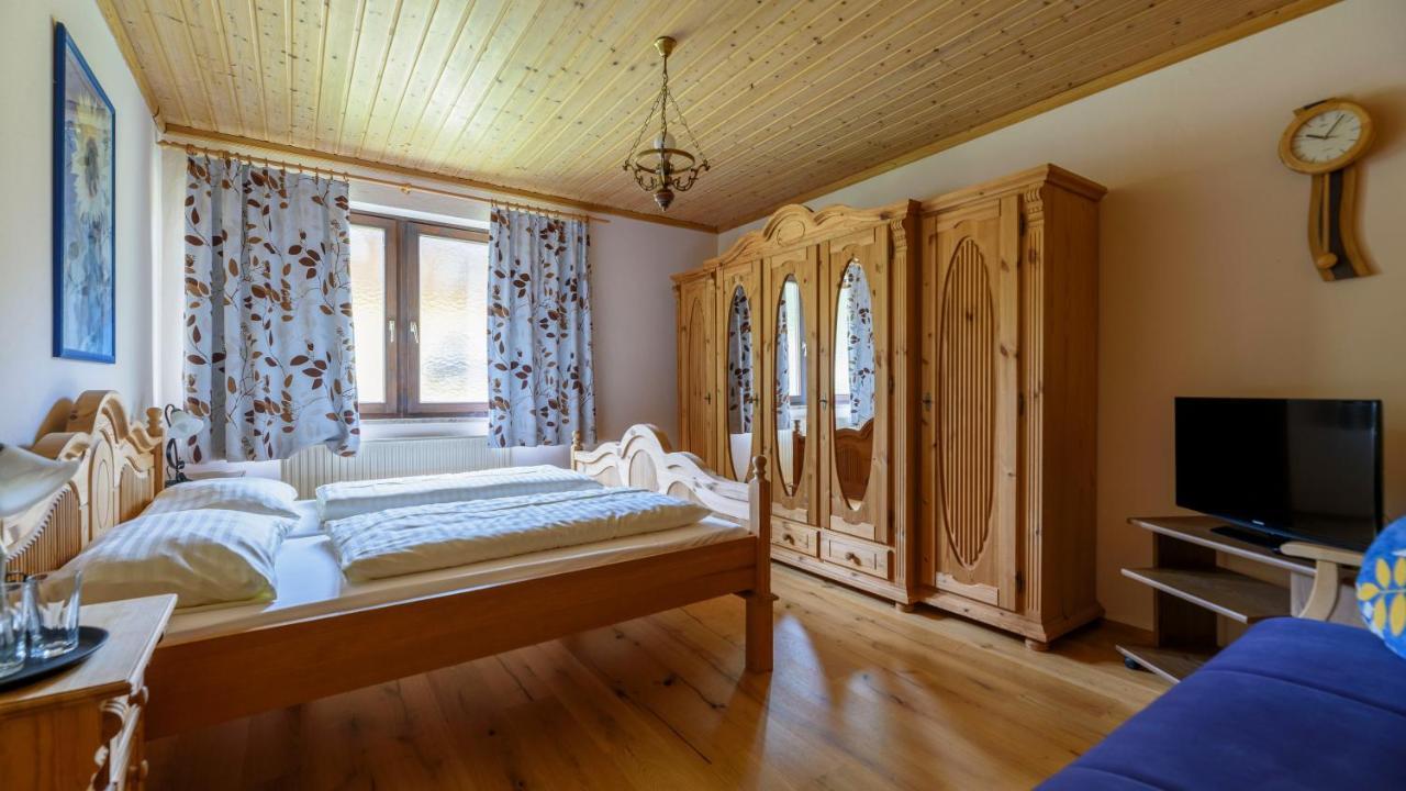Hotel Landhaus Ausswinkl Russbach am Pass Gschütt Buitenkant foto